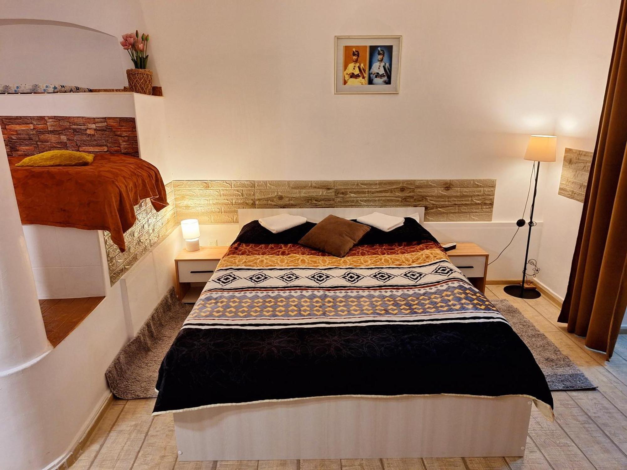 Piata Sfatului Pietonal Apartment Брашов Экстерьер фото